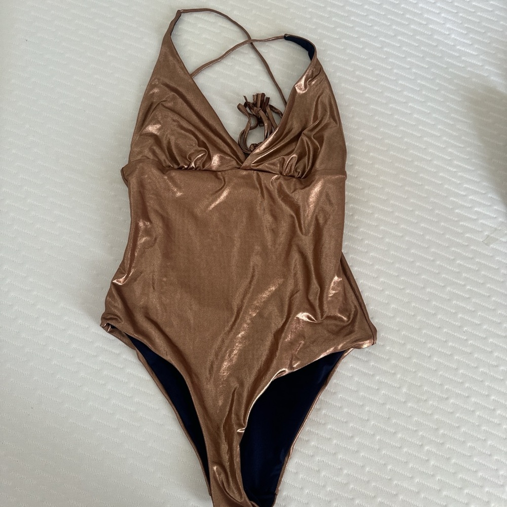 Versatile swimsuit size medium